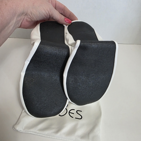 SHOES 18 Foldable With Pouch Perfect For Wedding Receptions - Picture 4 of 4